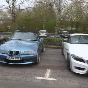 Bmw Z3 run out - YouTube