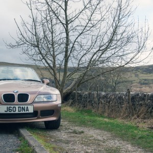 A drive in The Peaks