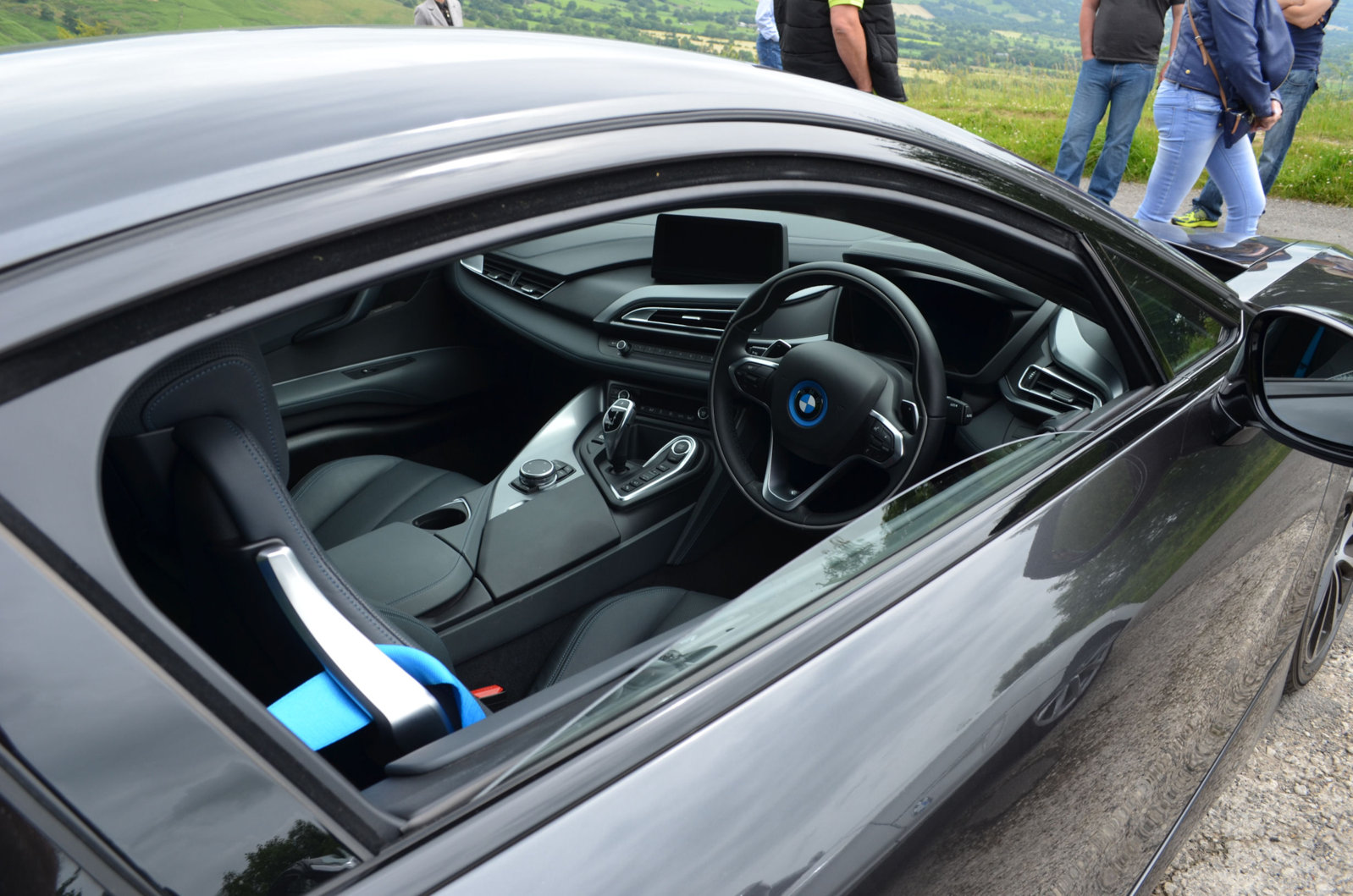 inside i8